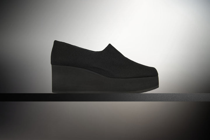 DREAM BLACK WOOL