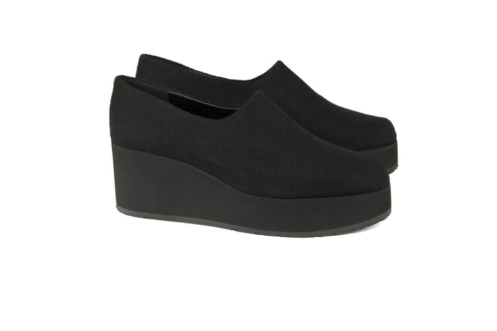 DREAM BLACK WOOL
